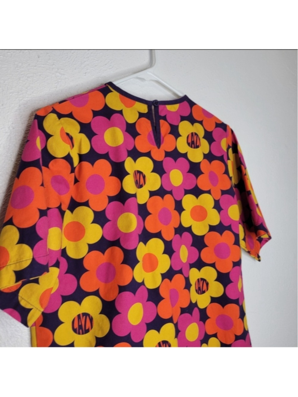 Lazy Oaf '70s Floral Boxy Tee Women's Size Small Retro Colorful Streetwear - Picture 7 of 15